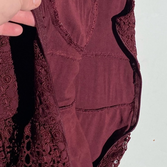 ABERCROMBIE Women’s Burgundy Lace Sleeveless Mini Dress Size 10 - Picture 8 of 10